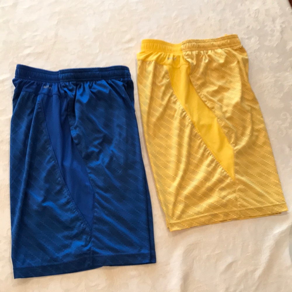 NIKE -D R I - F I T - Shorts -Small